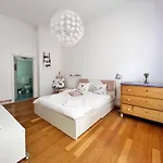 Neo Unu - Doua Dormitoare - Historical Building - Superb דירה טימישוארה