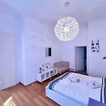 דירה Neo Unu - Doua Dormitoare - Historical Building - Superb
