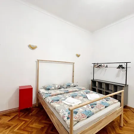 Neo Unu - Doua Dormitoare - Historical Building - Superb דירה *