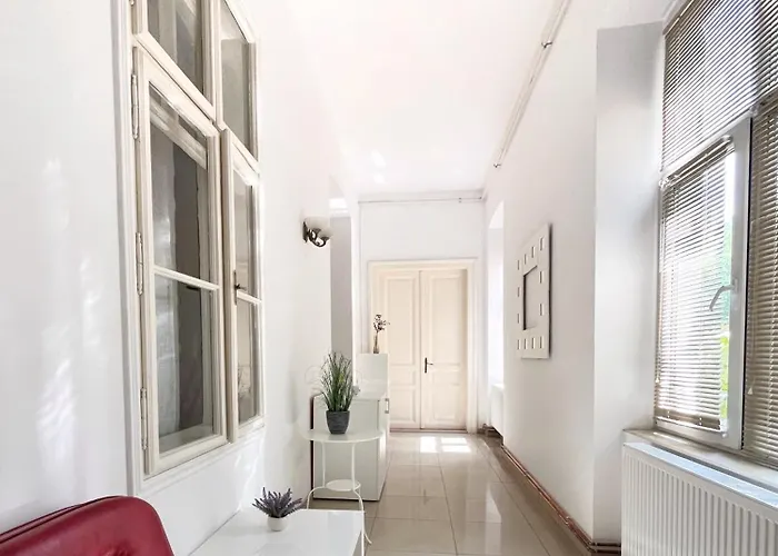 Neo Unu - Doua Dormitoare - Historical Building - Superb *