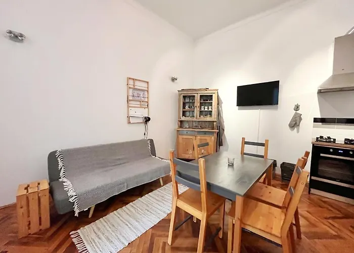 Neo Unu - Doua Dormitoare - Historical Building - Superb * טימישוארה